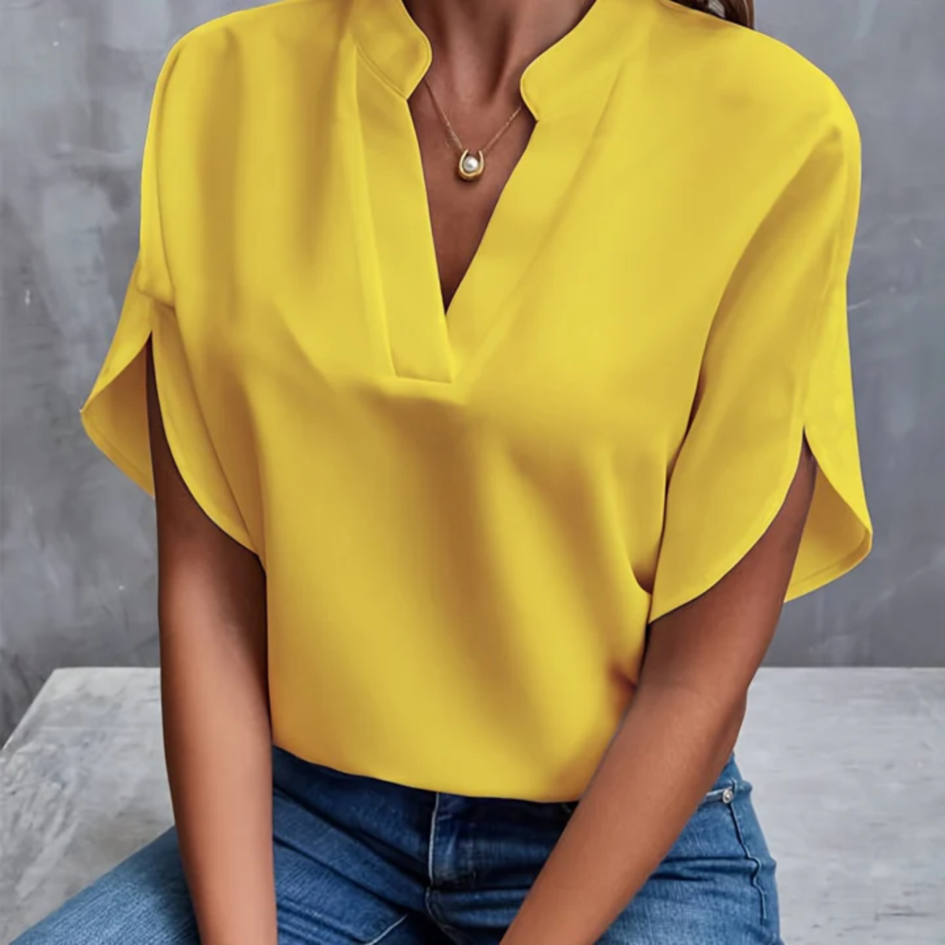 Raffinierte kurzärmelige Bluse für Frauen