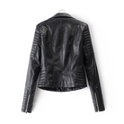 damen-schwarze-jacke-kurze