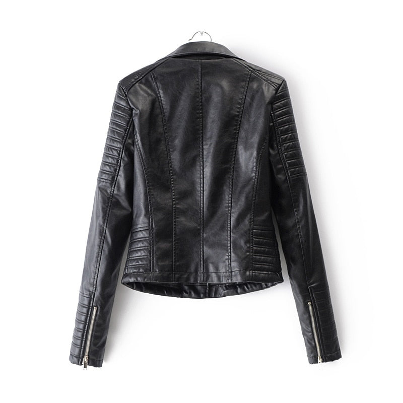 damen-schwarze-jacke-kurze